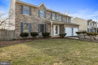 649 Highpointe Cir, Langhorne, PA 19047 - photo 2