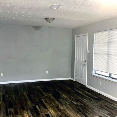 3633 N Macgregor Way unit 13, Houston, TX 77004 - photo 5