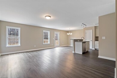 846 Berg St, Asheboro, NC 27203 - photo 5