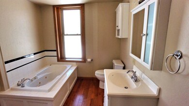 1st Floor Bathroom 2 113 Field Street