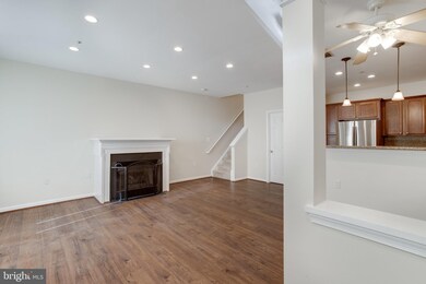 8738 Orchard Green Ct, Odenton, MD 21113 - photo 5