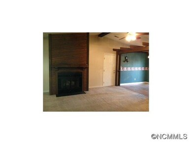 49 Lynwood Cir, Asheville, NC 28806 - photo 3