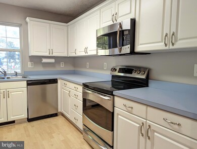 11510 Wisteria Ct, Swan Point, MD 20645 - photo 3