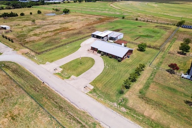 20175 Willow Glade Cir, Pilot Point, TX 76258 - photo 3