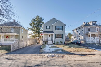 110 Myrtle St Westbrook ME-large-031-29-