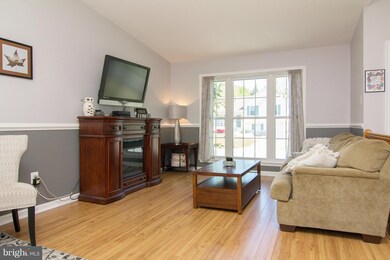 6304 White Cedar Ct, Sykesville, MD 21784 - photo 3