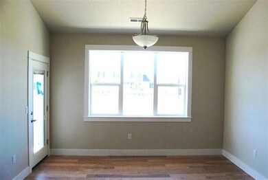 1117 Boulder Ridge St, Central Point, OR 97502 - photo 4