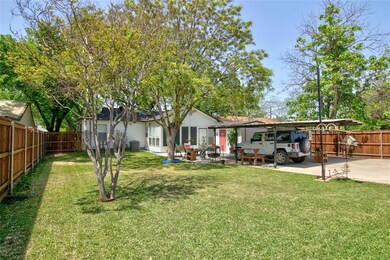 1206 N Morris St, Gainesville, TX 76240 - photo 2