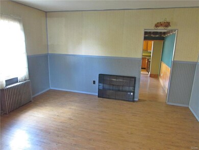 726 W Berwick St, Easton, PA 18042 - photo 3