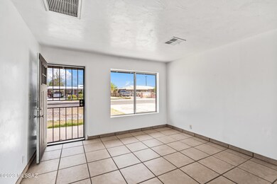 07-Living Area