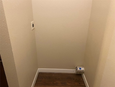 619 Arbor Ln, Lancaster, TX 75134 - photo 6