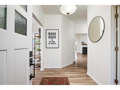 581 SE 9th Ave, Canby, OR 97013 - photo 6