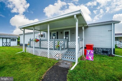 402 Allenbrook Ln, Reading, PA 19606 - photo 2