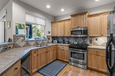 2023_07_20_60311_addie_triplett_loop-7