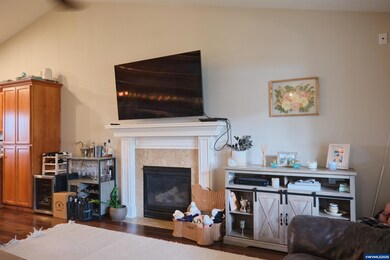 1437 Trent Ave N, Keizer, OR 97303 - photo 5