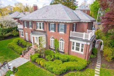 37 Colbourne Crescent, Brookline, MA 02445 - photo 3