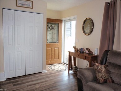 880 Harris Rd, Sheffield Lake, OH 44054 - photo 2