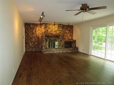 1207 S Meadow Dr, Ardmore, OK 73401 - photo 6