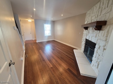 405 Willow Ct, Flemington, NJ 08822 - photo 6