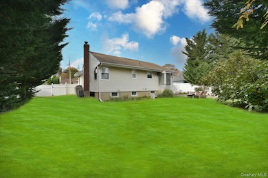 2203 Washington St, Merrick, NY 11566 - photo 5