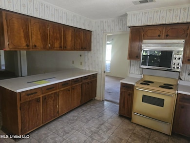 4325 Robinway Dr, Moss Point, MS 39563 - photo 4