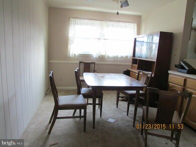 5413 Highridge St, Halethorpe, MD 21227 - photo 2