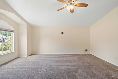 1322 Willow Creek Dr, Nampa, ID 83686 - photo 3