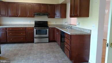 7114 Gresham Ct E, Frederick, MD 21703 - photo 2