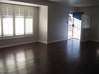 Living Rm NW