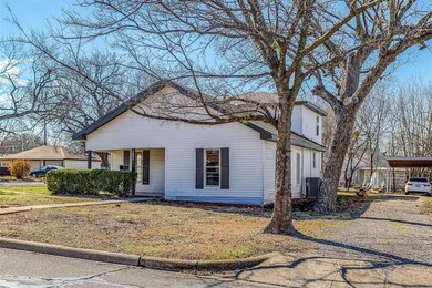 1601 N Preston St, Ennis, TX 75119 - photo 4
