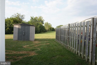 44 Private Ct, Bunker Hill, WV 25413 - photo 2