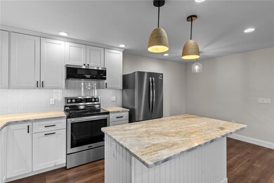 24 Concord Dr unit B, Middletown, RI 02842 - photo 6