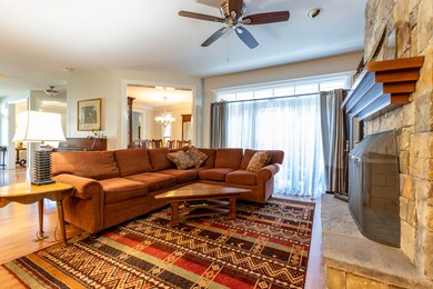 190 N Elm Ave, Elmhurst, IL 60126 - photo 7