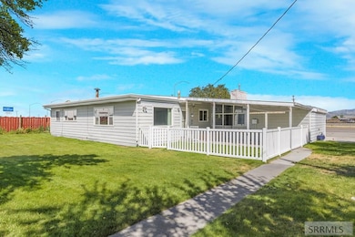 370 N State St, Shelley, ID 83274 - photo 4