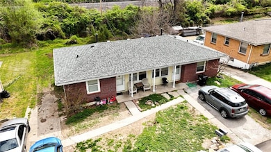 1313 S Franklin Ave, Independence, MO 64052 - photo 2