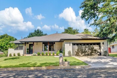 119 Edgewood Dr, Fredericksburg, TX 78624 - photo 2