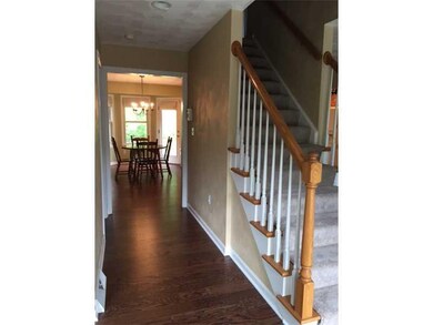 Entry/Foyer.