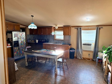 300 Toliver Ln, Industry, TX 78944 - photo 6