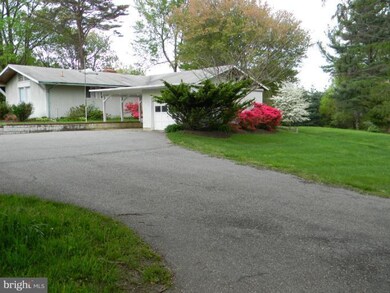 10883 Scaggsville Rd, Laurel, MD 20723 - photo 3