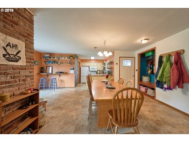 255 Oak Villa Rd, Dallas, OR 97338 - photo 6