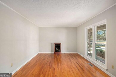 308 Moye St, Barnesville, GA 30204 - photo 5