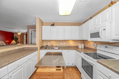 4366 Rivergate Ln unit 306, Little River, SC 29566 - photo 5