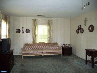 18 Primrose Ln, Willingboro, NJ 08046 - photo 4