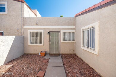 441 E Hidalgo Ave - 04