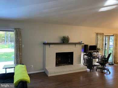 11510 Honeysuckle Ct, Swan Point, MD 20645 - photo 6