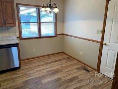 145 Elk Dr, Statesville, NC 28625 - photo 5