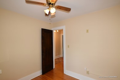 802 W Downer Place, Aurora, IL 60506 - photo 3