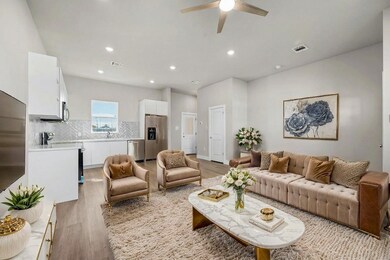6702 Metro Blvd unit 12, Houston, TX 77083 - photo 5