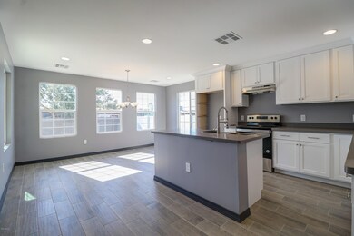 8001 W Pinchot Ave, Phoenix, AZ 85033 - photo 7