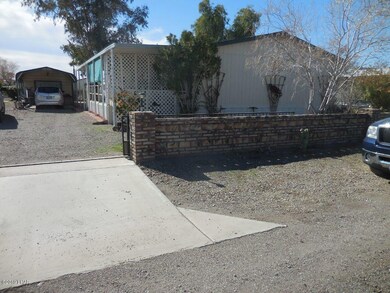 631 W Falcon Dr, Quartzsite, AZ 85346 - photo 2
